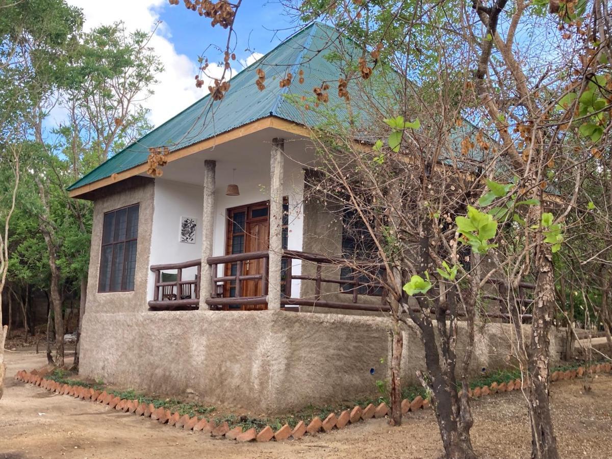 Camp Bastian Mikumi Villa Exterior photo